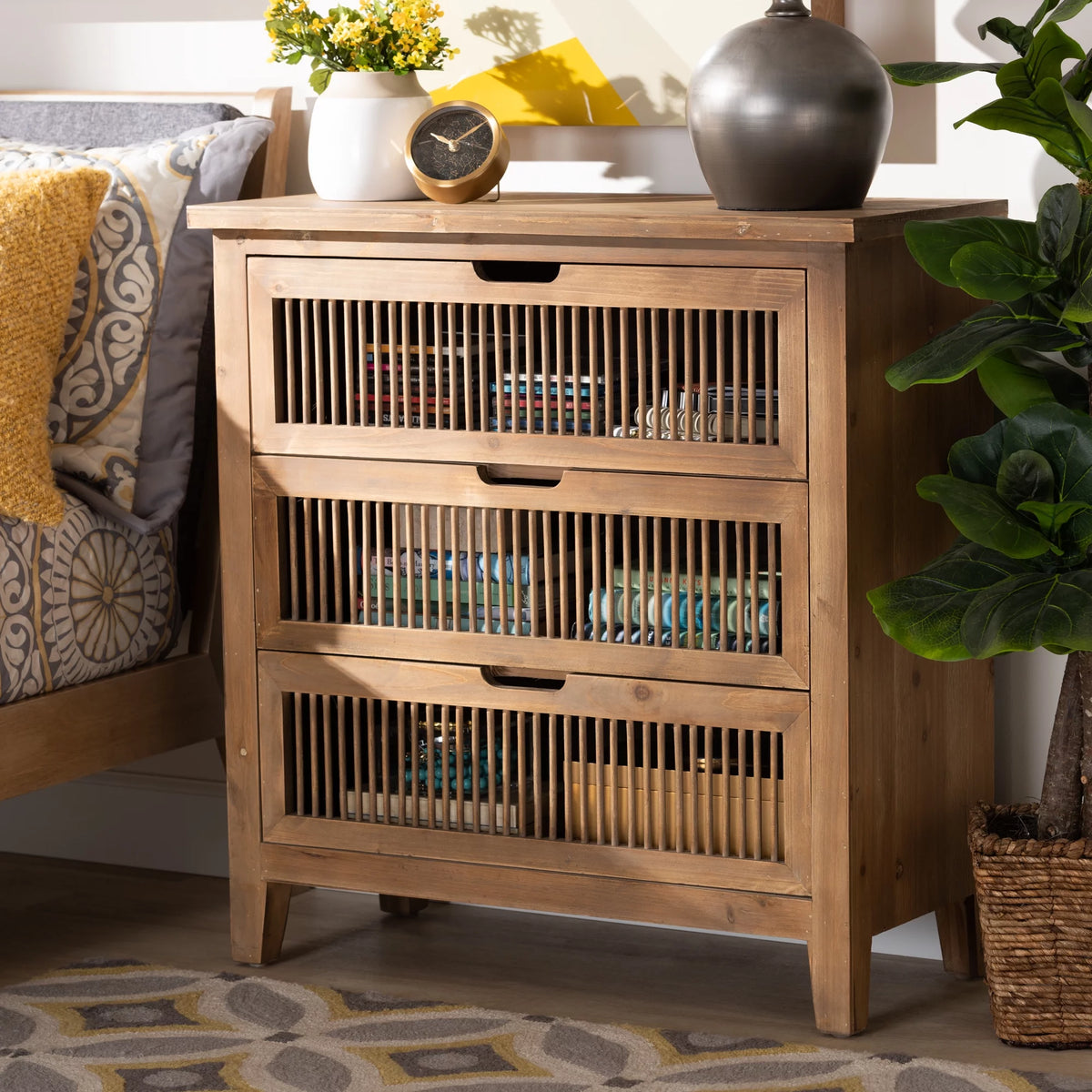 Medium Oak 3-Drawer Wood Chest T19110
