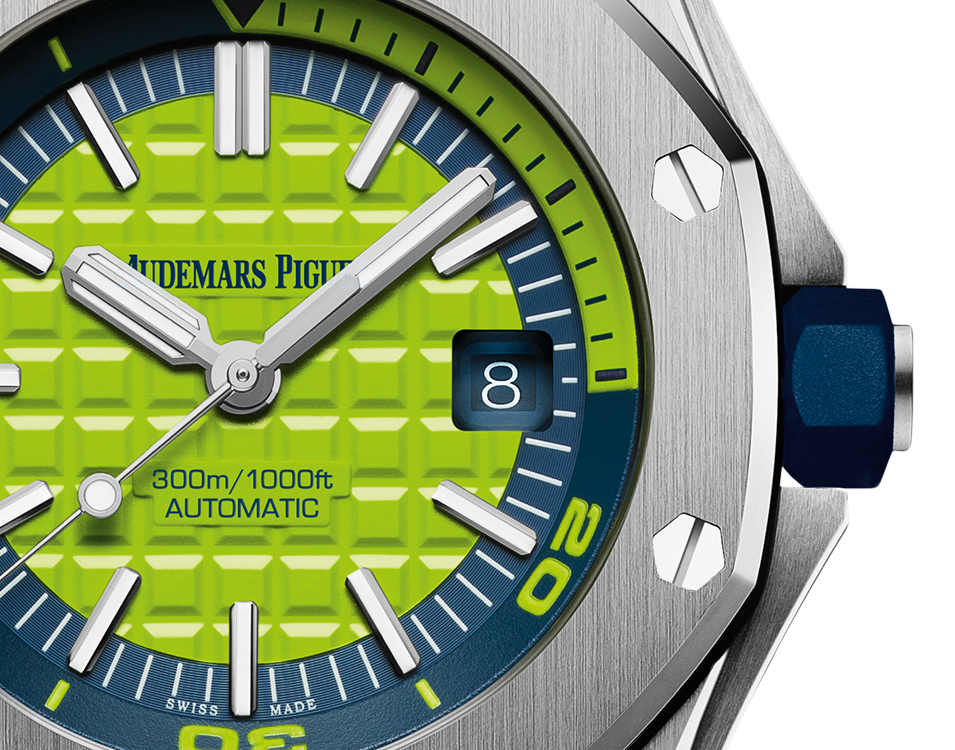 Green Dial 42mm Dive Watch G33320