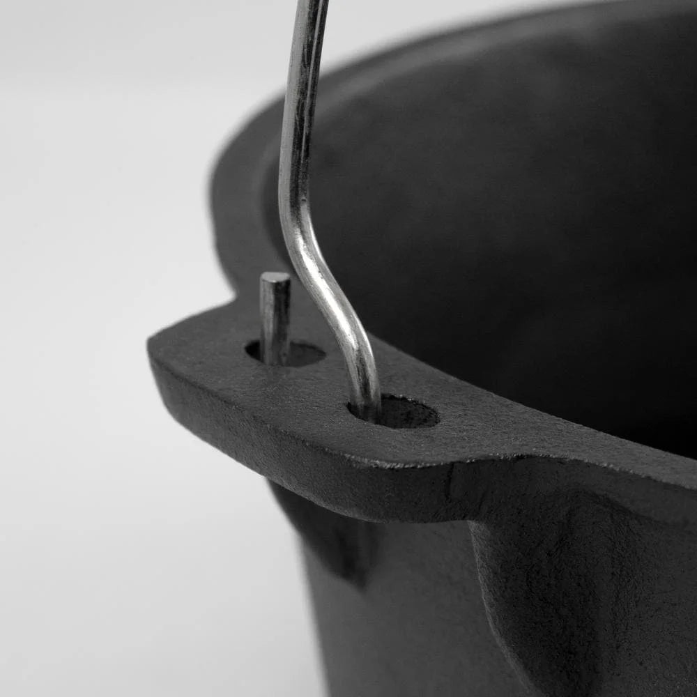 6 qt. Black Cast Iron Dutch Oven with Lid X51502