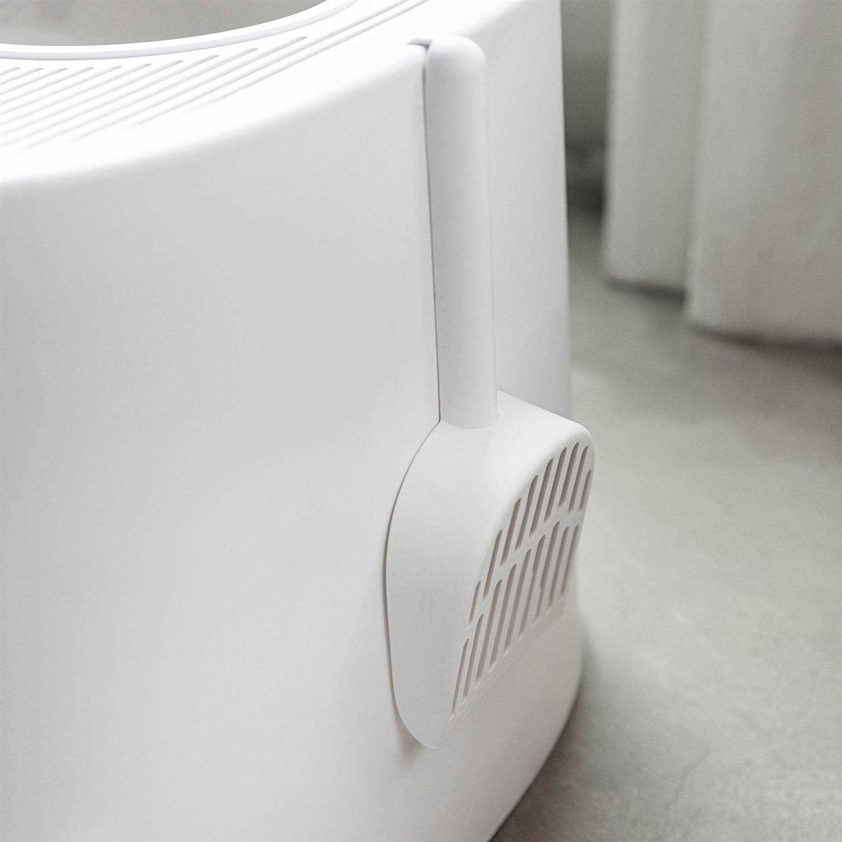 Extra Large Cat Litter Box with Scoop N96906