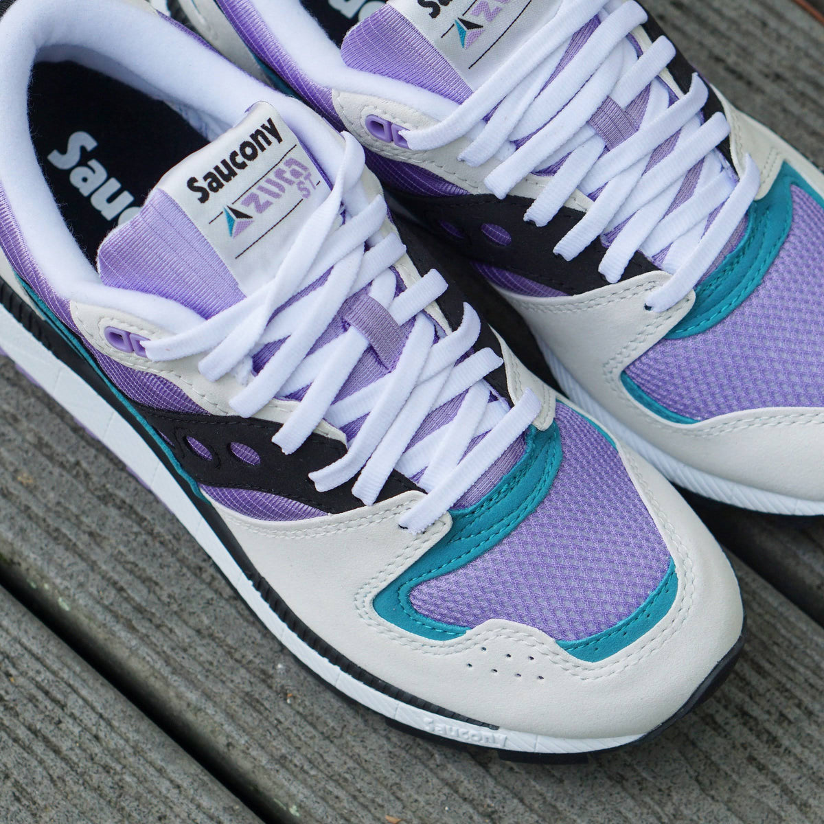 White | Violet | Capri Shoes L6464