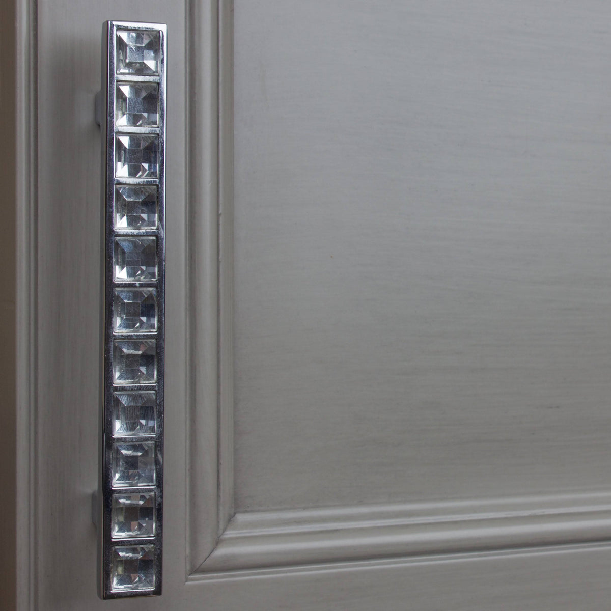 K9 Crystal Cabinet Pulls with 3.75 Screw Spacing C539